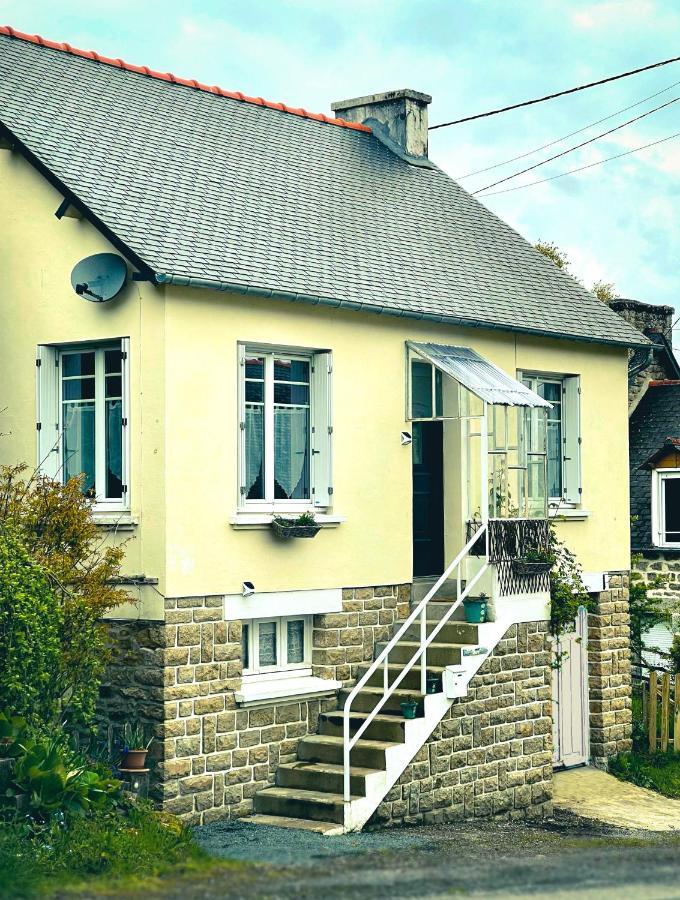 Maison Collinee Rostrenen Extérieur photo